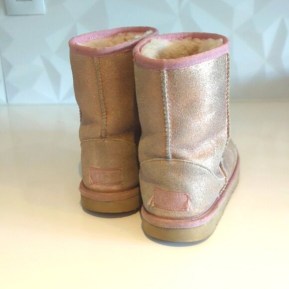 Girls Ugg Cozy Pink Glitter Kids Boots - Size 5 In Good Condition - Picture 2 of 5